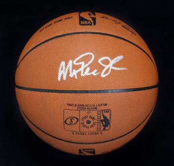 MAGIC JOHNSON SIGNED BASKETBALL