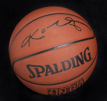 KOBE BRYANT SIGNED BASKETBALL