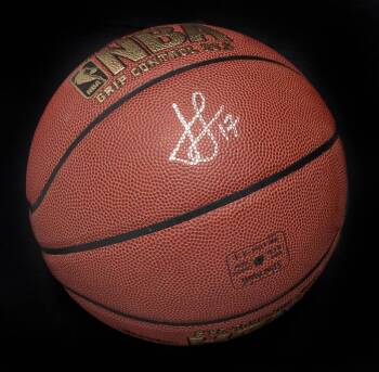 JEREMY LIN SIGNED BASKETBALL AND PHOTOGRAPH