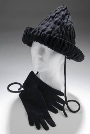 GRETA GARBO GLOVES AND VALENTINA FELT HAT