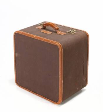 GRETA GARBO "G" MONOGRAM T ANTHONY LUGGAGE