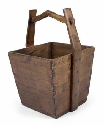 CHINESE WOODEN WATER BUCKET