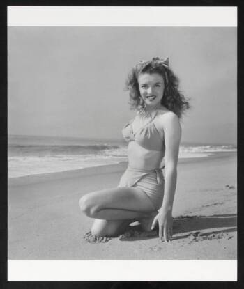 MARILYN MONROE PHOTOGRAPH BY ANDRE DE DIENES