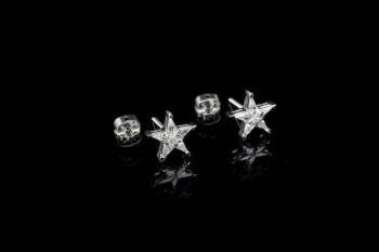 EVANDER HOLYFIELD DIAMOND STAR EARRINGS