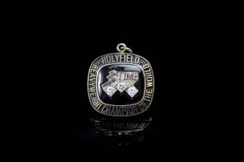 EVANDER HOLYFIELD THREE-TIME HEAVYWEIGHT CHAMPION PENDANT