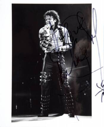 MICHAEL JACKSON SIGNED PHOTOGRAPH