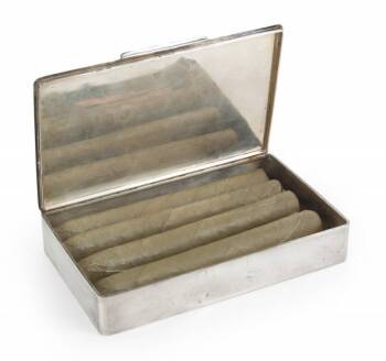 ELVIS PRESLEY SILVER CIGAR CASE •