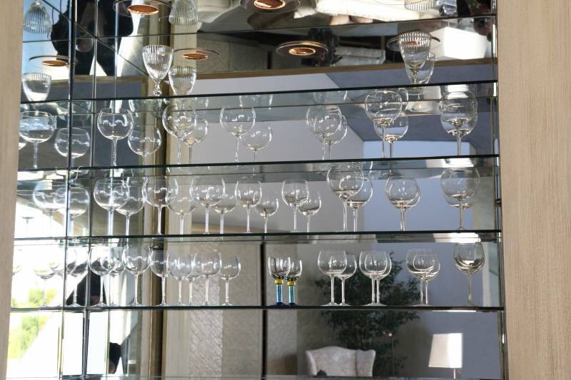 GROUP OF ASSORTED STEMWARE