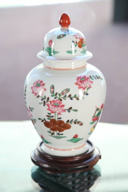 PAIR OF ASIAN STYLE LIDDED VASES