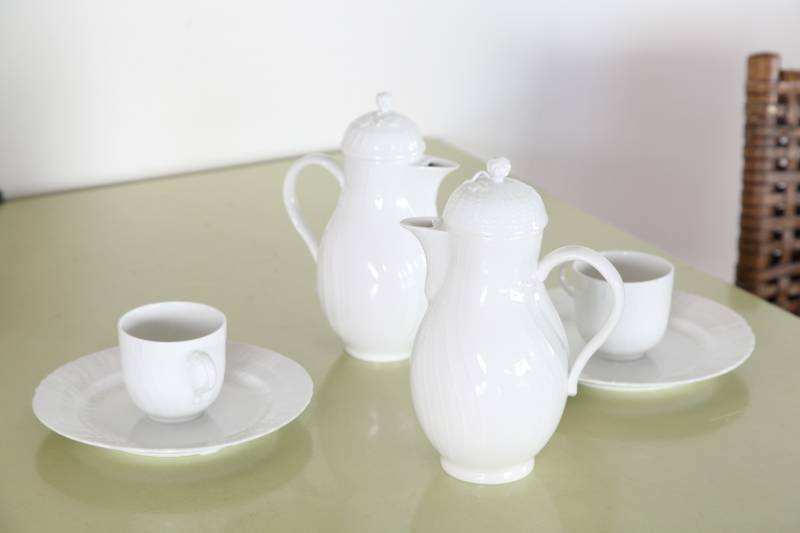 KPM CHINA DESSERT SET