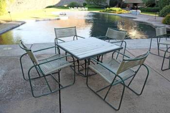 GROUP OF WALTER LAMB BROWN JORDAN OUTDOOR FURNITURE