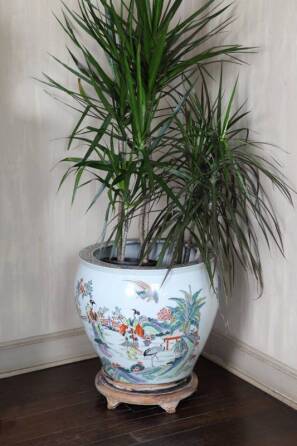 CHINESE STYLE PAINTED CERAMIC JARDINIERE