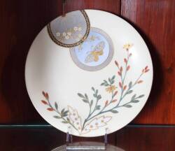 GROUP OF ASSORTED PORCELAIN TABLEWARE - 2