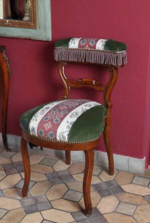 TWO VICTORIAN SIDE CHAIRS AND TABLE