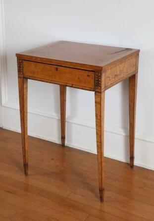 FEDERAL INLAID MAPLE WRITING TABLE