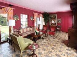 ROCOCO STYLE BERGERE AND TWO FOOTSTOOLS - 3