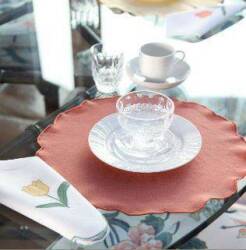 GROUP OF ASSORTED GLASS TABLEWARE - 3