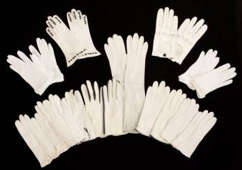 CYD CHARISSE VINTAGE WHITE GLOVES