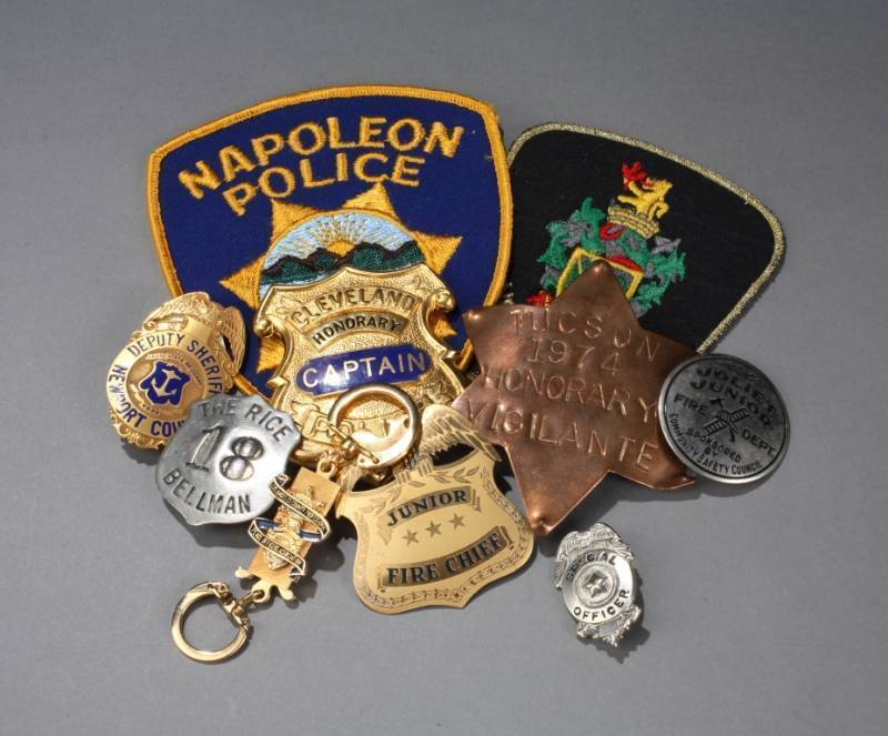 LAW ENFORCEMENT BADGES