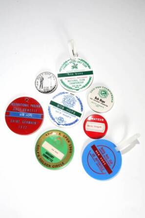 COLLECTION OF GOLF BAG TAGS AND GOLF BUTTONS