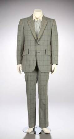 HART SCHAFFNER & MARX SUIT