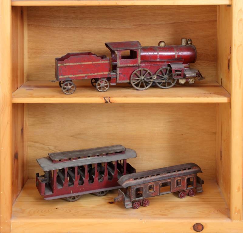 JONATHAN WINTERS VINTAGE TOY TRAINS