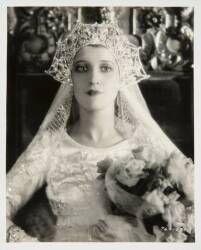 JEANETTE MacDONALD LOVE PARADE WEDDING GOWN - 3
