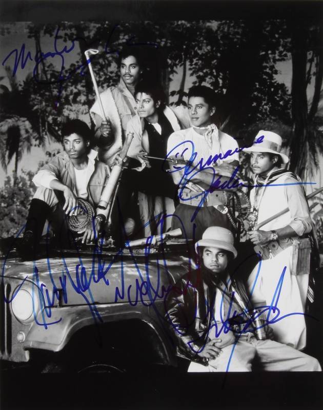 THE JACKSONS SIGNED PHOTOGRAPH