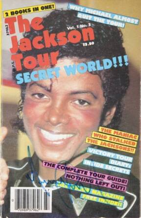 MICHAEL JACKSON SIGNED SOUVENIR BOOK