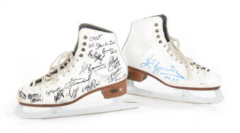 DEBBIE GIBSON STARS ON ICE CAST SIGNED ICE SKATES AND PROGRAM