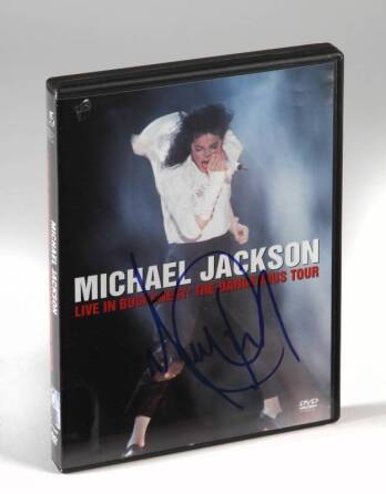 MICHAEL JACKSON SIGNED DVD