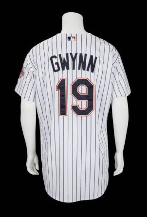 TONY GWYNN CIRCA 2000-01 SAN DIEGO PADRES GAME WORN HOME JERSEY