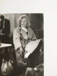 MARILYN MONROE CAMEL COAT SITTING PHOTOGRAPHS