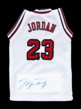 MICHAEL JORDAN SIGNED UPPER DECK CHICAGO BULLS 2007-2008 MINI JERSEY