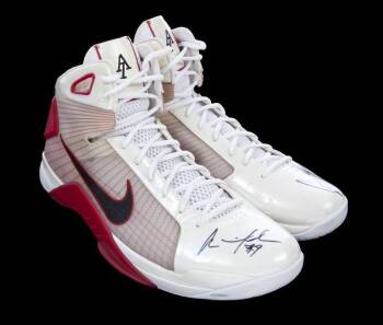 ANDRE IGUODALA GAME WORN AND SIGNED SHOES