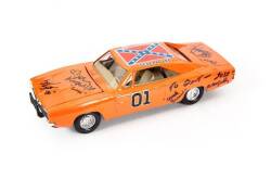 DUKES OF HAZZARD CAST INSCRIBED GENERAL LEE