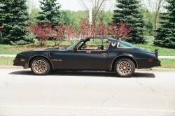BURT REYNOLDS “SMOKEY AND THE BANDIT” 1977 PONTIAC TRANS AM COUPE - Y82 SPECIAL EDITION - 3