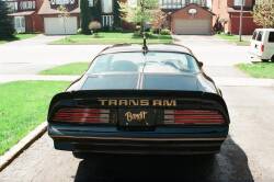 BURT REYNOLDS “SMOKEY AND THE BANDIT” 1977 PONTIAC TRANS AM COUPE - Y82 SPECIAL EDITION - 8