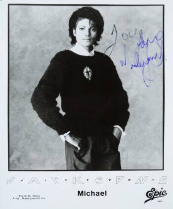 MICHAEL JACKSON SIGNED PHOTOGRAPH