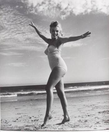 MARILYN MONROE VINTAGE PHOTOGRAPH BY ANDRE de DIENES