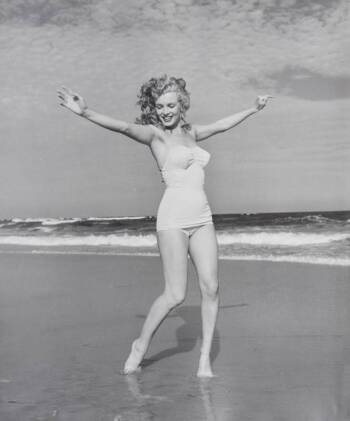 MARILYN MONROE VINTAGE PHOTOGRAPH BY ANDRE de DIENES