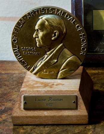 LUISE RAINER 1982 GEORGE EASTMAN AWARD