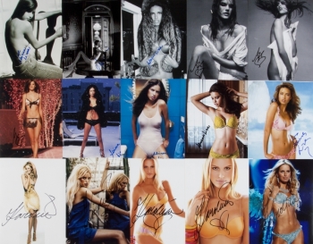 VICTORIA'S SECRET MODELS SIGNED PHOTOGRAPHS