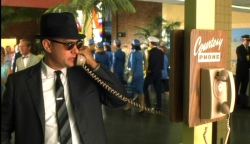 TOM HANKS CATCH ME IF YOU CAN SUIT - 3