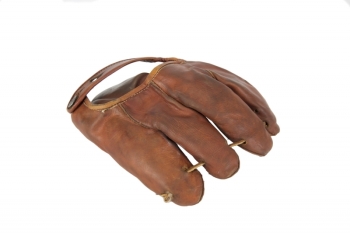 THE NATURAL BASEBALL GLOVE