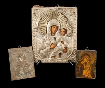 GROUP OF THREE RUSSIAN ICONS