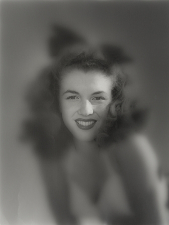 MARILYN MONROE VINTAGE PHOTOGRAPH BY ANDRE de DIENES