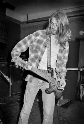 KURT COBAIN 1989 STAGE PLAYED GUITAR • - 3