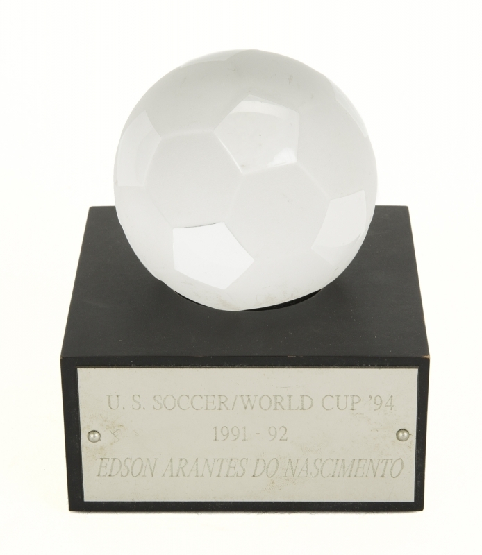 PELÉ 1994 WORLD CUP COMMEMORATIVE TROPHY