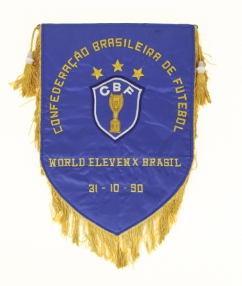 PELÉ OCTOBER 31, 1990, 50TH BIRTHDAY GAME BRAZIL CBF PENNANT